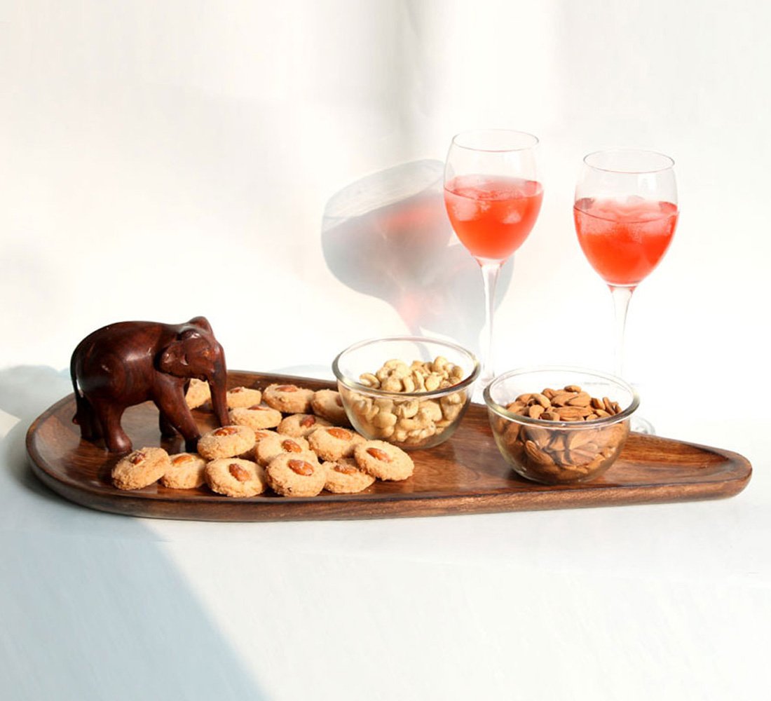 Wooden platter with an elephant